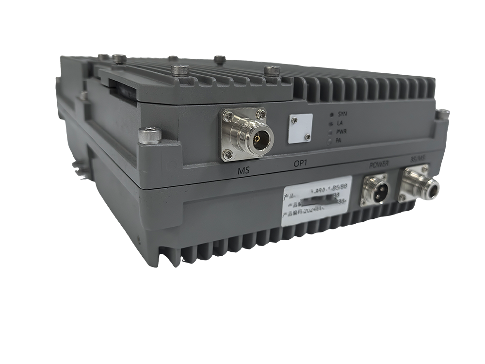  桑日三频手机信号接收器2000㎡